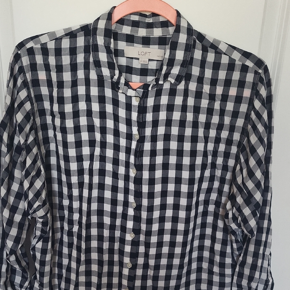 LOFT Women Navy and White Checkered Shirt SIZE S